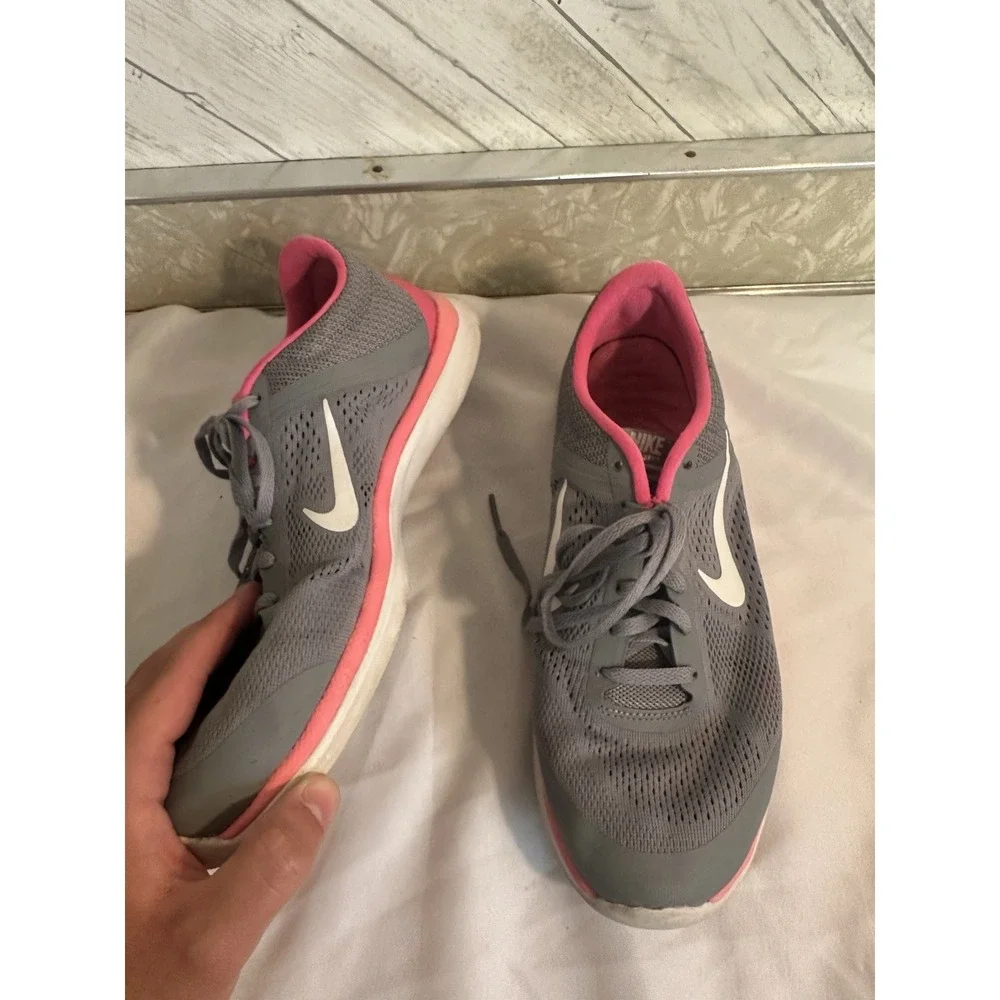 Nike Training In Season 5 Womens Running Shoes Sneakers Size 10 Gray Pink